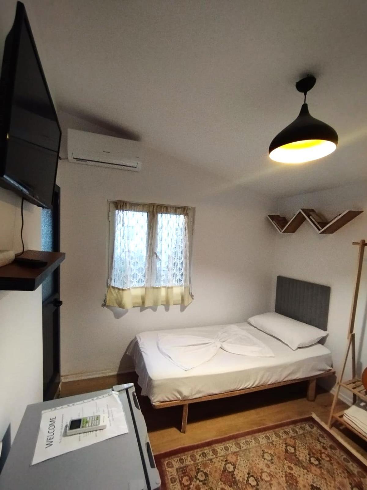 2 Single Bedroom